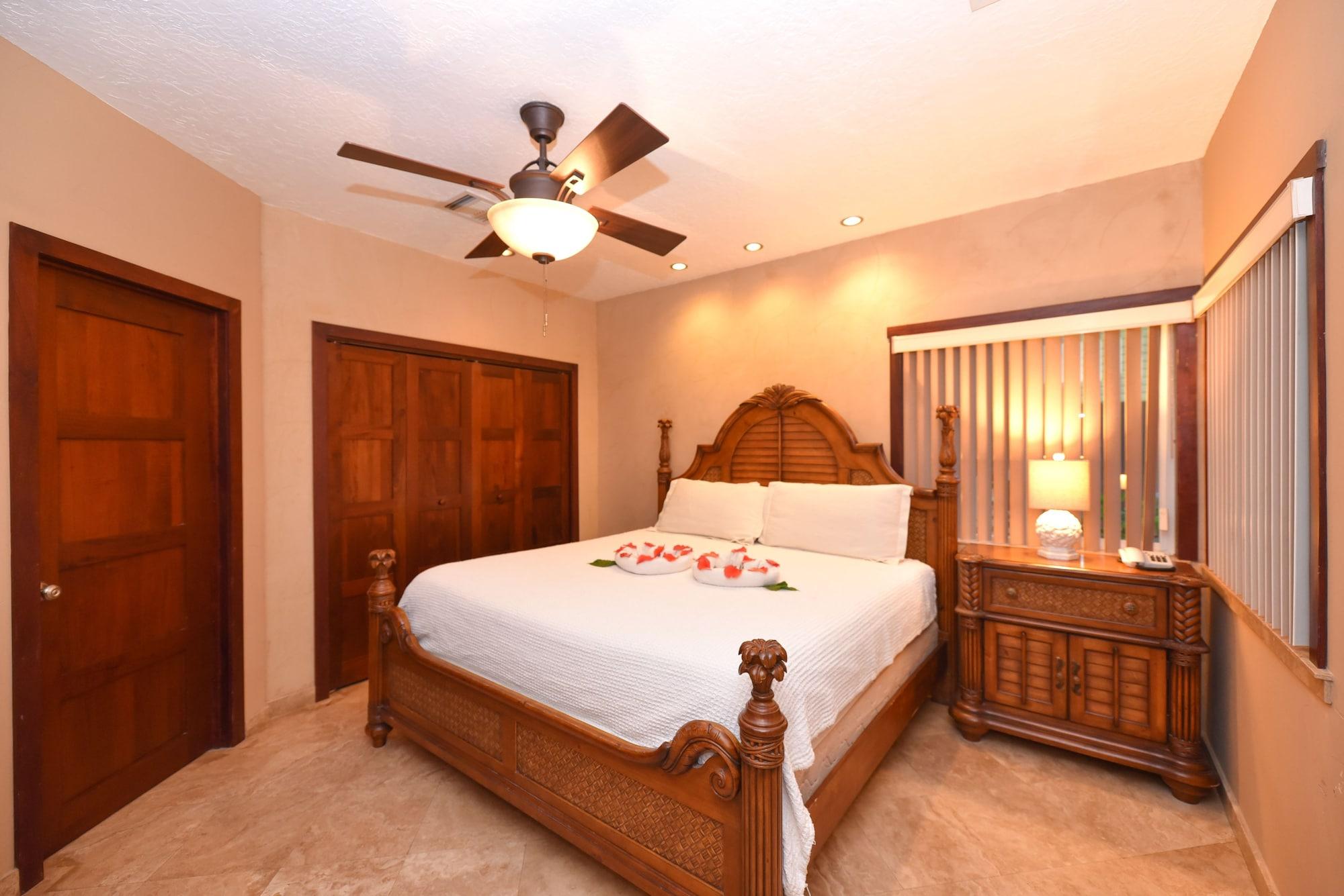 Infinity Bay Spa & Beach Resort West Bay Bagian luar foto