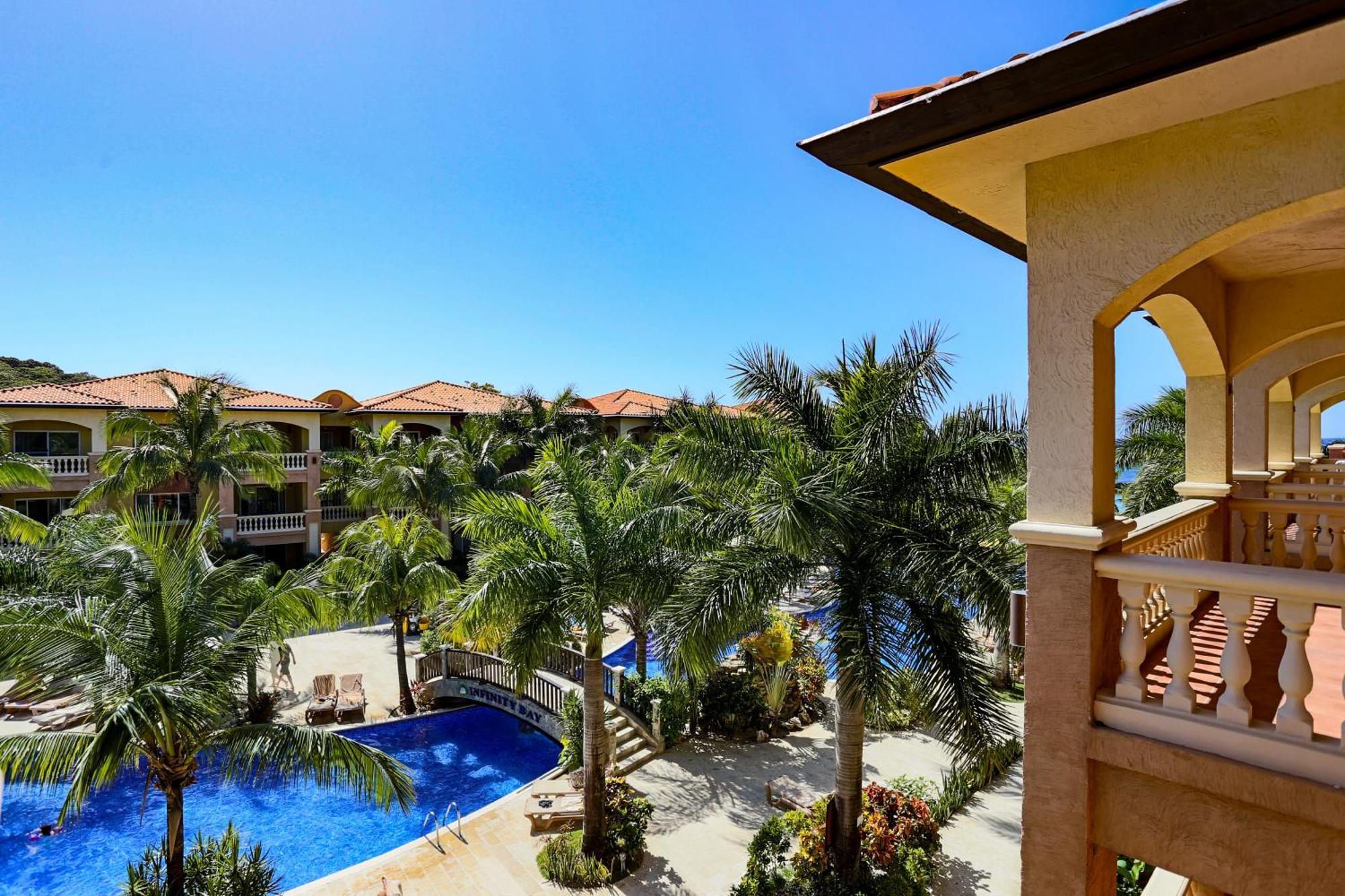 Infinity Bay Spa & Beach Resort West Bay Bagian luar foto