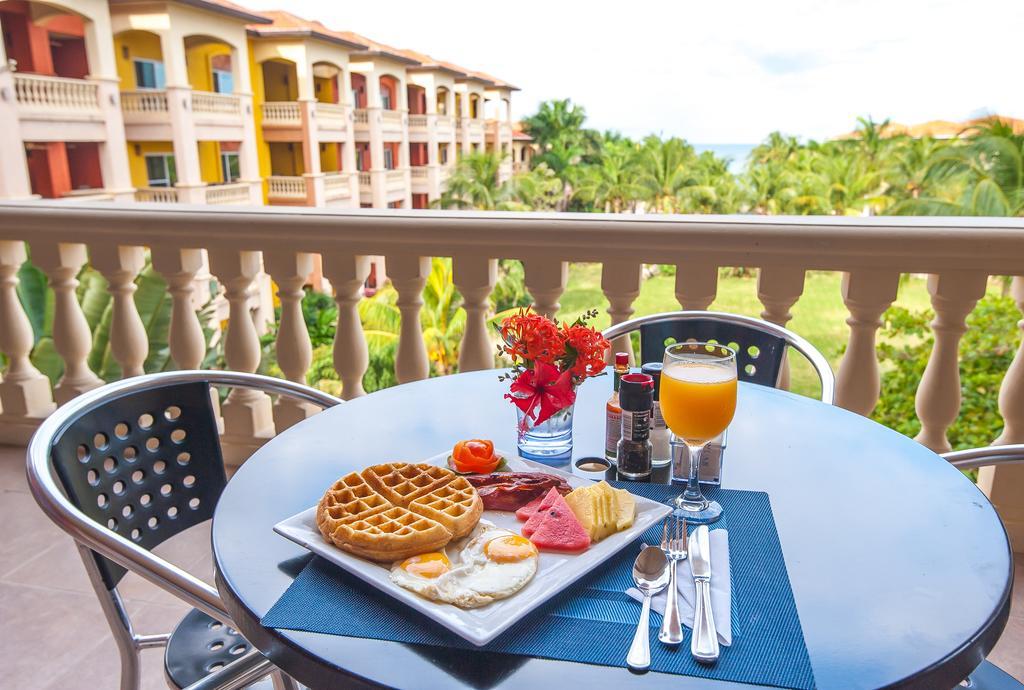 Infinity Bay Spa & Beach Resort West Bay Bagian luar foto
